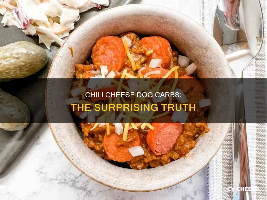 how many carbs in a chili cheese dog from wienerschnitzel