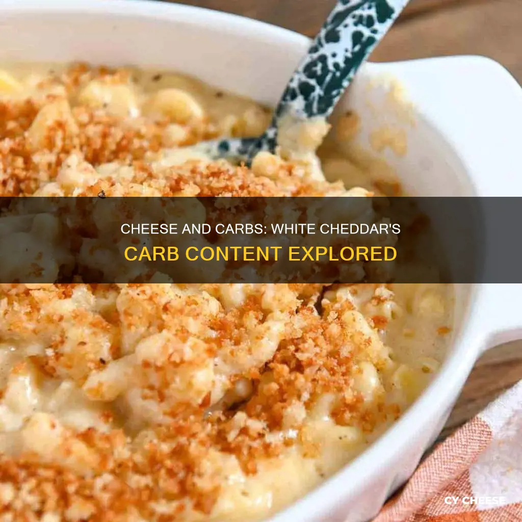 how many carbs in white cheddar cheese