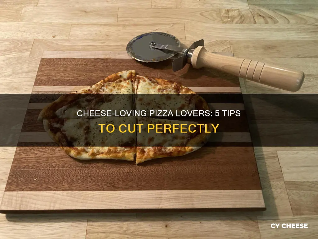 how to cut pizza without messing up cheese