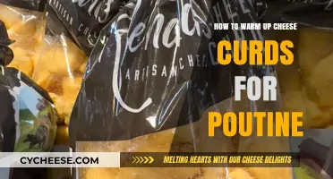 Perfectly Warmed Cheese Curds: Mastering the Art of Poutine Preparation