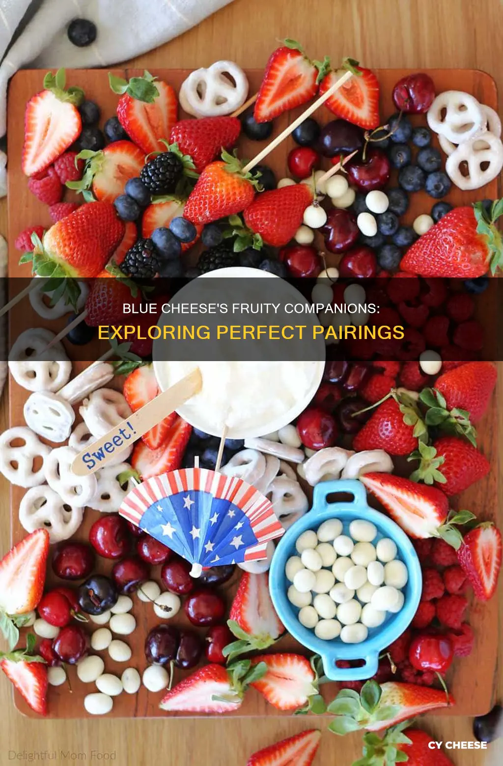 what fruit pairs with blue cheese