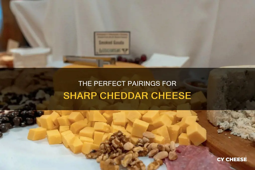 what goes well with sharp cheddar cheese