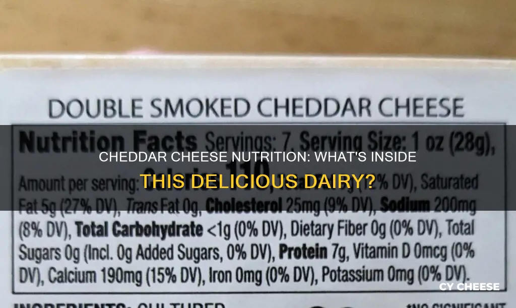 what nutrients are in cheddar cheese