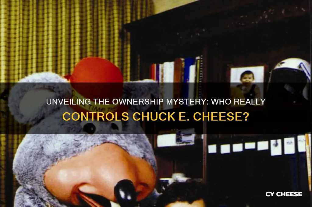 who owns chucky cheese