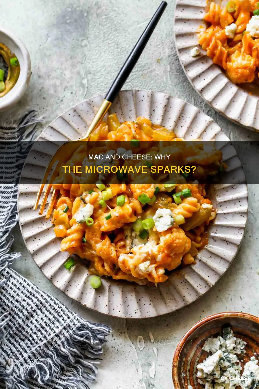 why does macaroni and cheese spark in the microwave